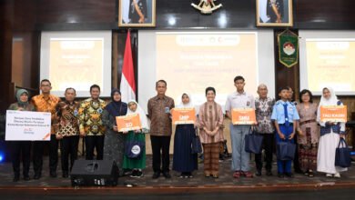 DWP Setkab Serahkan Beasiswa Bagi Anak 84 Siswa