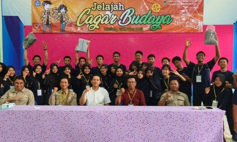 Pemprov Kalsel Gelar Jelajah Cagar Budaya Tanah Bumbu Dengan Para Pelajar
