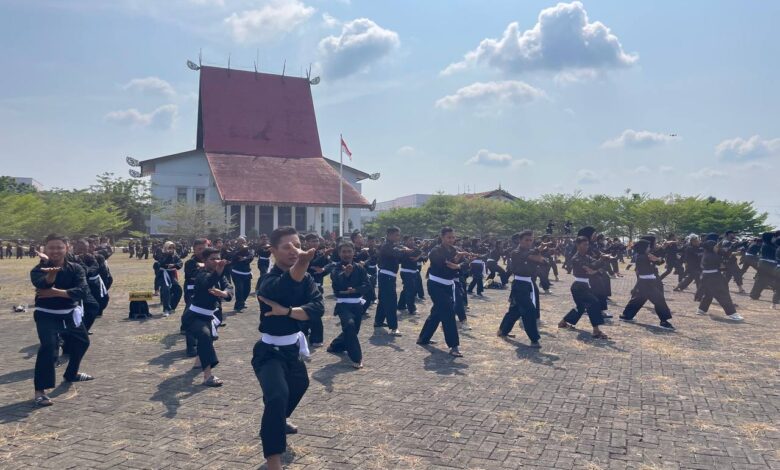 Ribuan Pesilat Ikut Gladi Bersih Pemecahan Rekor Muri