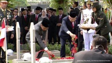 Presiden Jokowi Pimpin Upacara Peringatan Hari Pahlawan di TMP Kalibata