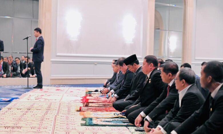 Presiden Jokowi Tunaikan Salat Jumat di San Francisco