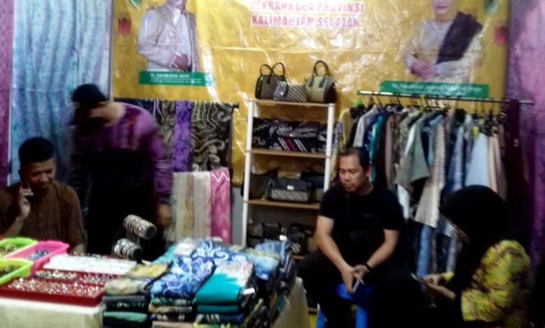 Promosikan Produk IKM, Dekranasda Kalsel Berpartisipasi di Tala Expo