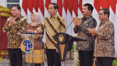 Presiden Jokowi Luncurkan dan Serahkan Sertifikat Tanah Elektronik