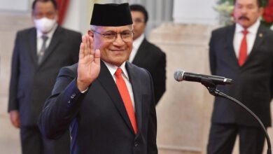 Presiden Jokowi Lantik Marthinus Hukom Jadi Kepala BNN
