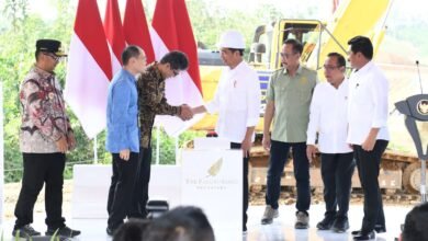 Presiden Jokowi Letakkan Batu Pertama Pembangunan Apartemen Berkonsep Hijau di IKN