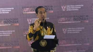 Presiden Jokowi pada acara Outlook Perekonomian Indonesia di Astor Ballroom Hotel ST Regis Jakarta Selatan, Kamis 22 Desember 2023 (Fotographer: Oji/Humas Setkab),