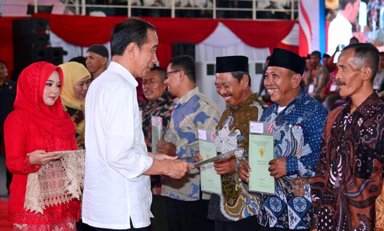 Presiden Jokowi Dorong Urusan Sertifikat Tanah Selesai pada Tahun Depan