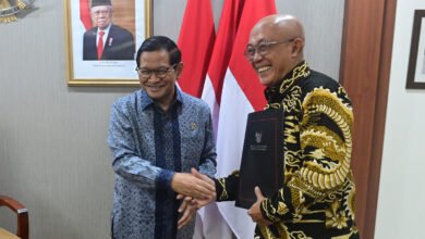 Serahkan DIPA 2024, Pramono Anung Ingatkan Jajaran Tetap Bekerja Profesional
