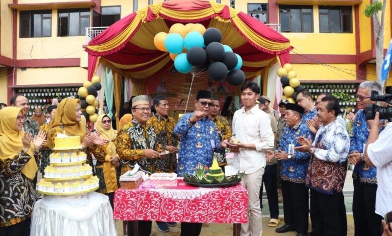 HUT ke 45 SMAN 5 Banjarmasin, Gubernur Kalsel : Hasilkan Siswa Unggul Dalam Prestasi