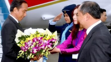 Dari Manila, Presiden Jokowi Tiba di Hanoi