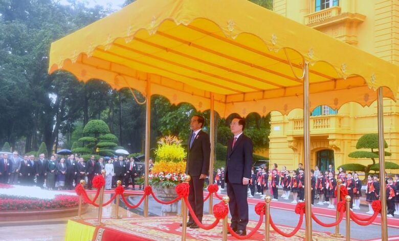 Presiden Jokowi Disambut Upacara Kenegaraan di Hanoi