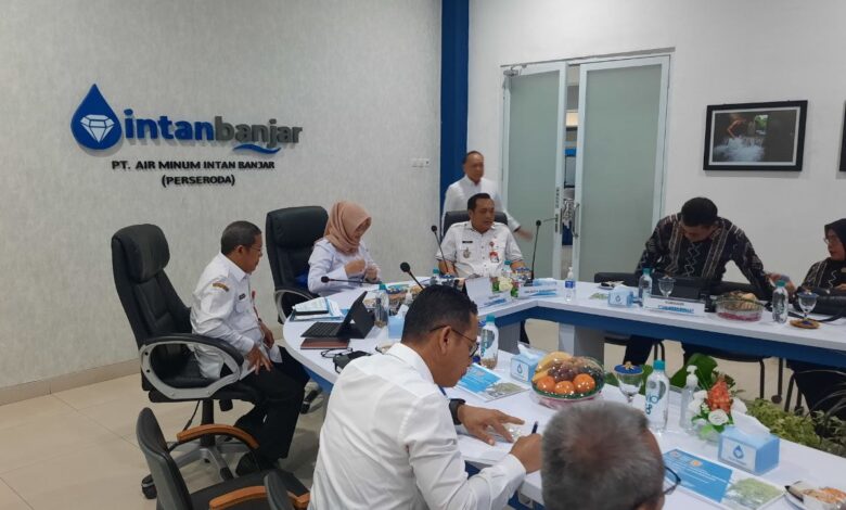 RUPS, Pemprov Kalsel Komitmen Dukung Tingkatkan Pelayanan PT Air Minum Intan Banjar