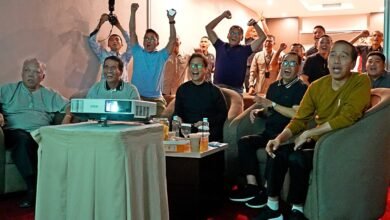 Presiden Jokowi Nobar Bersama Menteri, Saksikan Timnas Sikat Vietnam 3-0