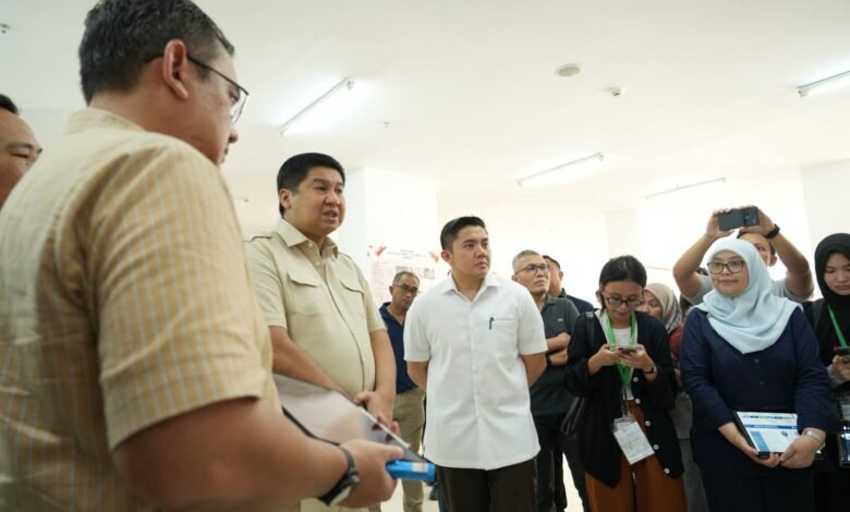 Seskab Teddy Indra Wijaya Tinjau Revitalisasi Wisma Atlet Kemayoran