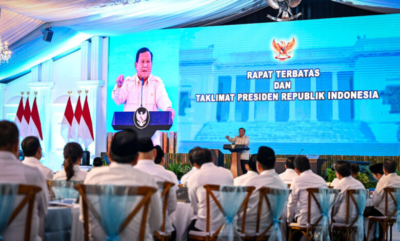 Pimpin Rapat Terbatas di Istana, Presiden Prabowo Fokuskan pada Pendidikan hingga Ekonomi Desa