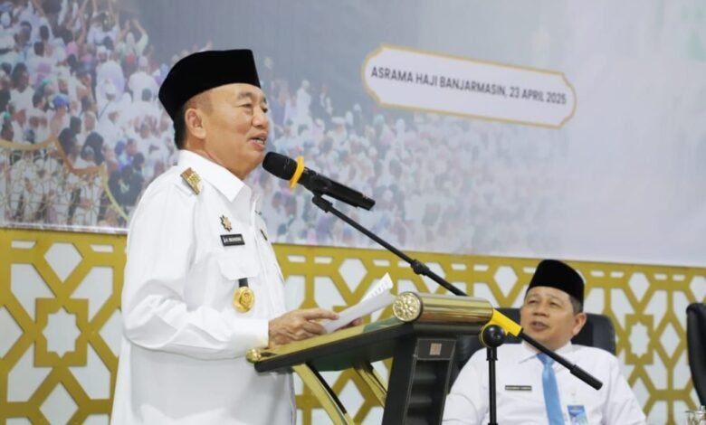Lantik PPIH Kalsel, Gubernur Kalsel Muhidin Minta Petugas Haji Layani Jamaah Sepenuh Hati