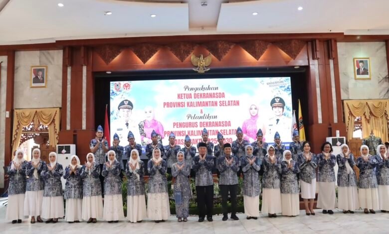 Pengukuhan Ketua dan Pelantikan Pengurus Dekranasda Kalsel, Gubernur H Muhidin : Kenalkan Produk Lokal Hingga Kancah Internasional