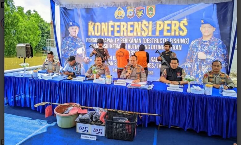 Dislutkan dan Polda Kalsel Konferensi Pers terkait Destructive Fishing di Pelabuhan Bawang Banjarmasin