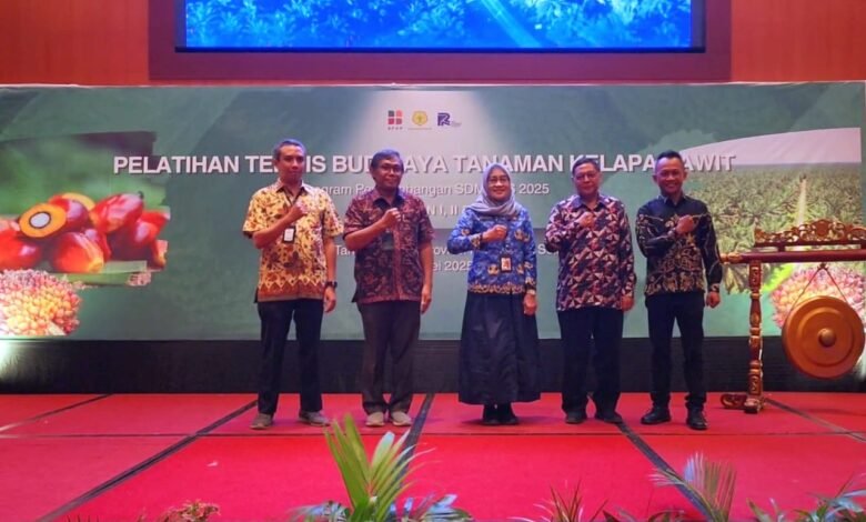 Disbunnak Kalsel Gelar Pelatihan Teknis Budidaya bagi Pekebun Kelapa Sawit