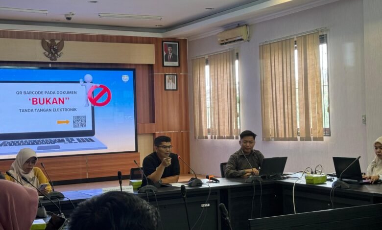 Tingkatkan Akuntabilitas Kinerja PNS, Diskominfo Kalsel Sosialisasikan Penggunaan TTE ke Dinas PMD Kalsel