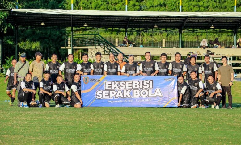 Gerakkan Budaya Olahraga, Tim Sepakbola Dispora Kalsel Taklukan Tim Yogyakarta di Laga Persahabatan