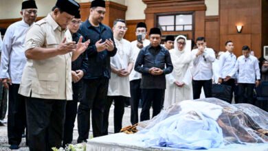 Presiden Prabowo Subianto Melayat Almarhum Eddie Mardjoeki Nalapraya: Beliau Contoh Patriot Sejati