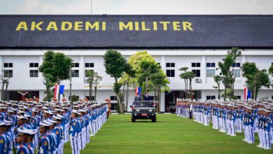 Upacara Penyambutan di Akmil Magelang, Presiden Prabowo dan Presiden Macron Tinjau Pasukan Taruna