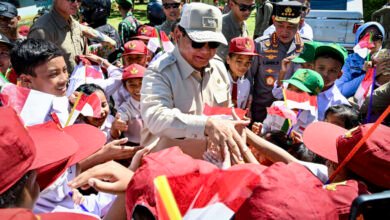 Disambut Meriah Warga, Presiden Prabowo Tiba di Bengkayang untuk Panen Raya Jagung