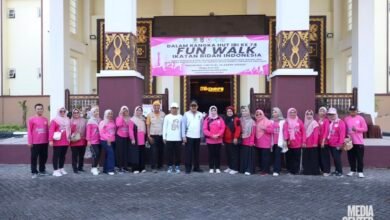 IBI Kalsel Gelar Fun Walk Serentak Peringati HUT ke-74 dan Hari Bidan Sedunia