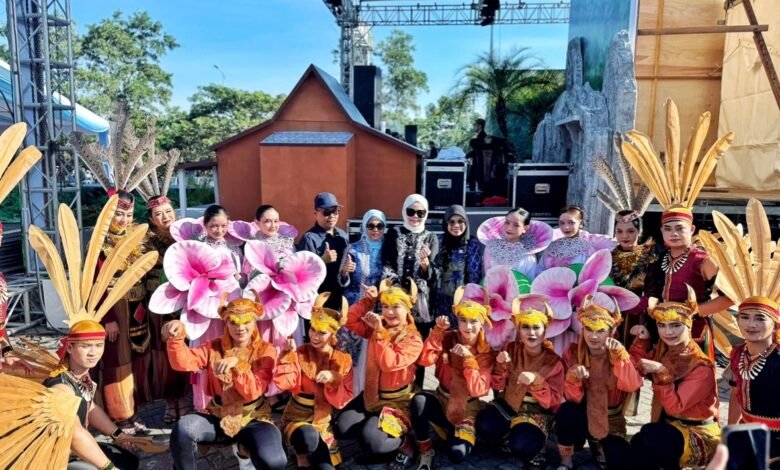 Kadisdikbud Kalsel Apresiasi Tarian Nafas Bumi Banua yang Ditampilkan di Puncak Harjad Ke-75 Provinsi Kalsel