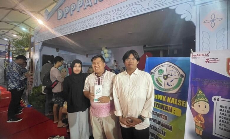 DPPPAKB Kalsel Berikan Ruang Konsultasi bagi LKBHUWK di Stan Kalsel Expo 2025