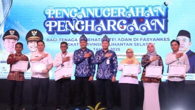 Dinkes Apresiasi Dedikasi Nakes Melalui Penganugerahan Penghargaan Tenaga Kesehatan Teladan di Fasyankes Tingkat Provinsi Kalsel 2025
