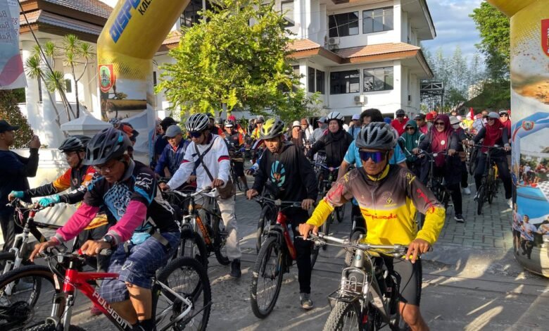 Gowes Bareng BKPRMI Kalsel, Ratusan Ustadz-Ustadzah Semarakkan Milad ke-48 dengan Semangat Kebersamaan