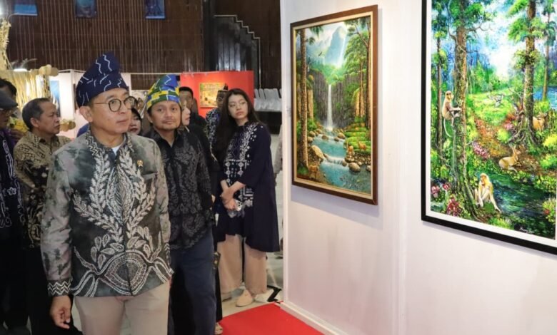 Menbud Apresiasi Pameran Seni Rupa Langkar, Tampilkan Karya 95 Perupa se-Indonesia