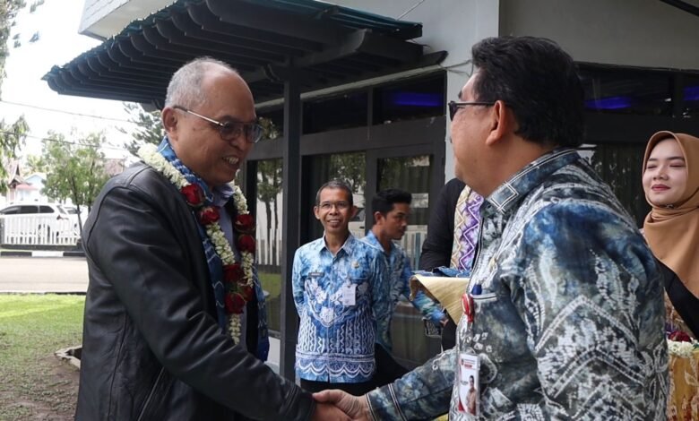 Kepala BSSN RI Tiba di Kalsel, Hadiri Rakerda Diskominfo dan Komdiphoria 2025