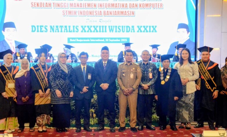 122 Wisudawan-Wisudawati Resmi Dikukuhkan di Wisuda Ke-29 STIMIK Indonesia Banjarmasin