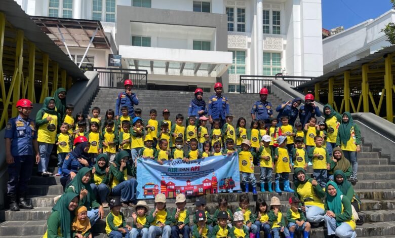 Satpol PP Damkar Kalsel Buka Ruang Edukasi Anak, Kenal Lebih Dekat Profesi Damkar