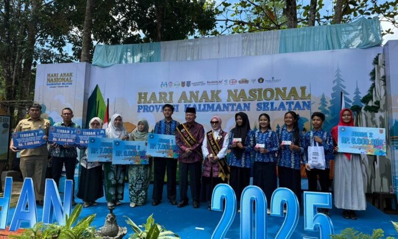 Tingkatkan AKI, Dislautkan Kalsel Safari Gemarikan dengan Bagikan 200 Paket Makanan Olahan Ikan di Peringatan HAN 2025