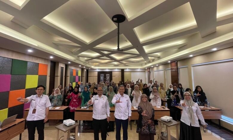 Hadapi Peningkatan Jumlah Lansia, Dinkes Kalsel Gelar Orientasi Geriatri di Posyandu bagi Kader