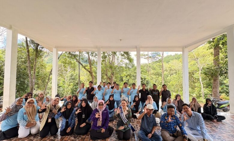 Dispar Kalsel Gelar Bimtek Pengelolaan Destinasi Wisata Geopark Meratus di Desa Tiwingan Lama