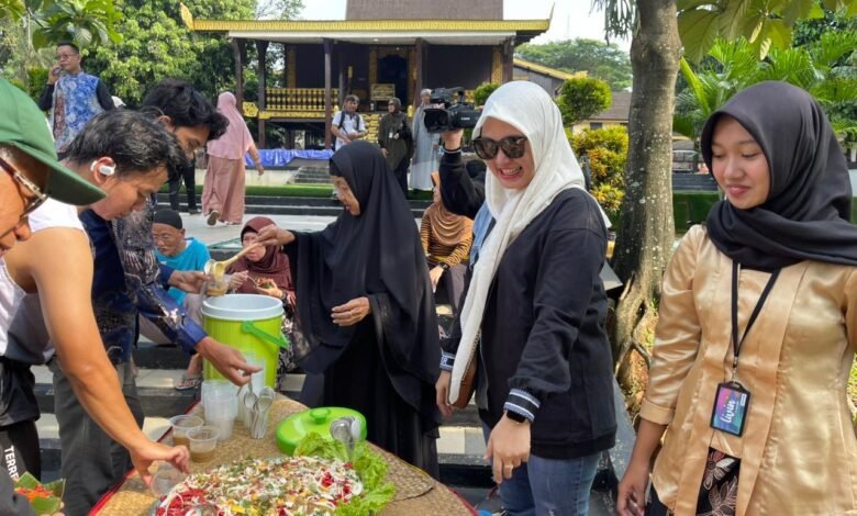 Promosikan Warisan Banua, Badan Penghubung Kalsel Gelar Icip-Icip Kuliner Khas di TMII