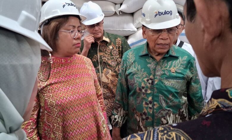 Ketua Komite II DPD RI Tinjau Gudang Bulog Banjarbaru, Pastikan Stok dan Kualitas Pangan Terjamin