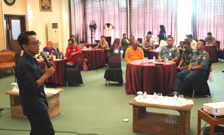 BPBD Kalsel Tekankan Penguatan Sistem Peringatan Dini dan Sinergi Lintas Sektor dalam Simulasi TTX–CPX Karhutla 2025