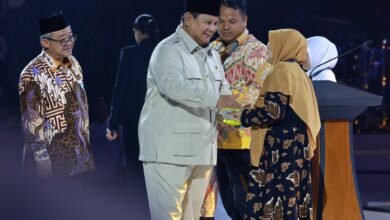 Lapor ke Prabowo, Mendikdasmen: Tunjangan Guru Naik dan Bonus Sudah Ditransfer Langsung
