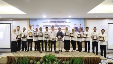 Kalsel Anugerahkan Dukcapil Award 2025 Untuk Daerah Berkinerja Unggul Dalam Pelayanan Adminduk