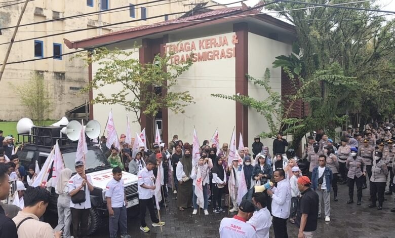 Disnakertrans Kalsel Tegaskan Aduan Buruh Tetap Diproses, Pengawasan Diperkuat Jaga Hak Pekerja dan Iklim Investasi