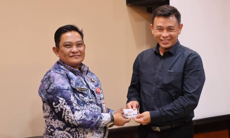 Berikan Pemahaman Kepada Pelaku Industri Turunan Sawit, Disperin Kalsel Tutup Sosialisasi Peraturan Menteri Perindustrian RI Nomor 32 Tahun 2024