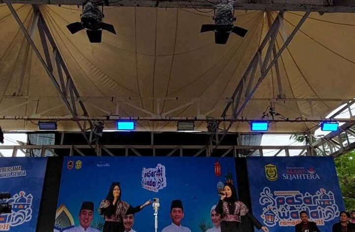 Taman Budaya Kalsel Hadirkan Pertunjukan Seni Tradisional di Pasar Wadai Ramadan 1447 H