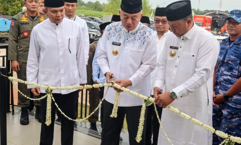 Gubernur Kalsel Resmikan Kawasan Wisata di Bawah Jembatan Barito