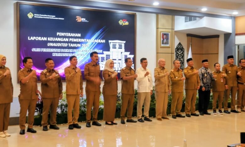 Pemprov Kalsel Serahkan 14 LKPD Unaudited, Ditarget Rampung dalam 60 Hari